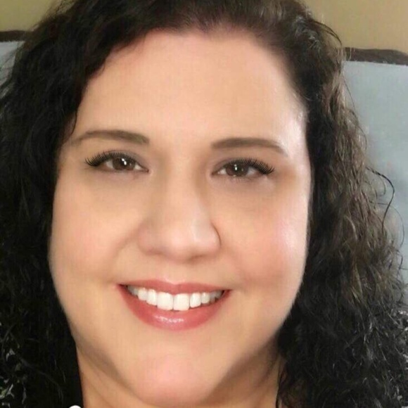 Meet your Posher, Sandra - Picture 1 of 1